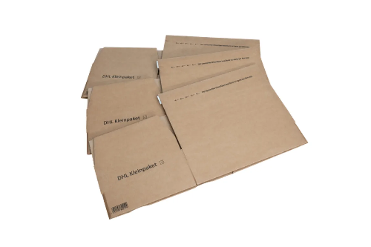 DHL Kleinpaket zusammen gefaltet